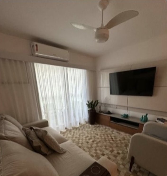 Sala de cliente com cortina nova